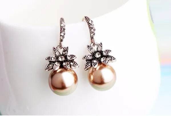 Fashion Luxury Vintage Pearl Drop Earrings - 2 Colors